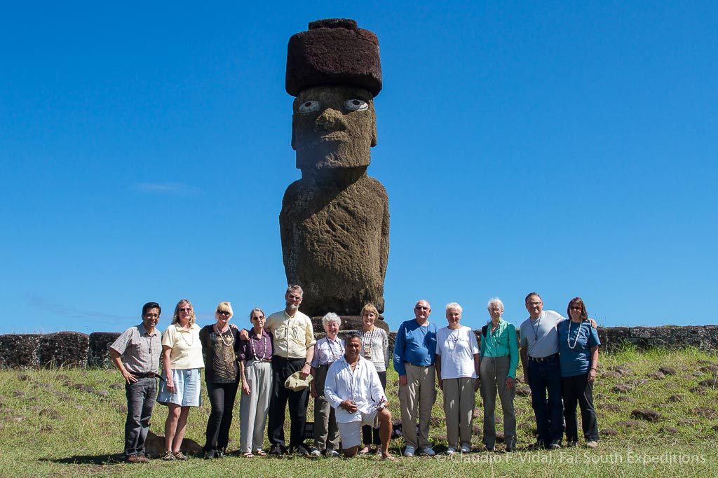 Exploring Rapa Nui, Easter Island © Claudio F. Vidal, Far South Exp
