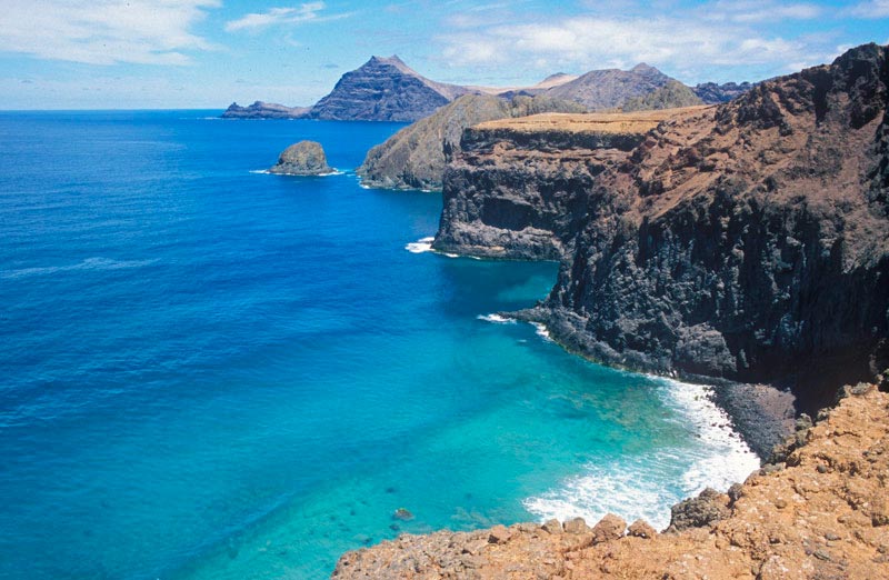 Robinson Crusoe Island © Enrique Couve, Far South Exp