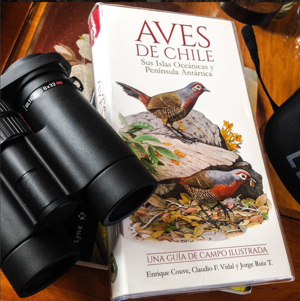"Aves de Chile, Sus Islas Oceánicas y Península Antártica" Enrique Couve, Claudio F. Vidal & Jorge Ruiz T., FS Editorial, Chile (2016)